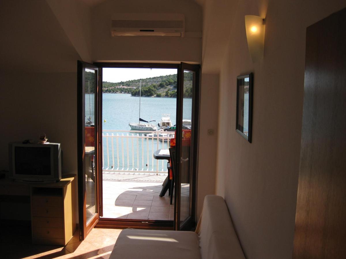 Apartments Nera Tisno Extérieur photo