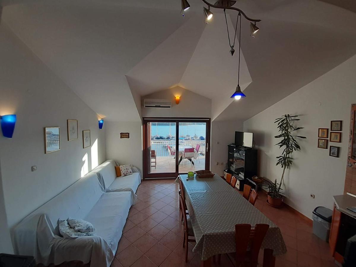 Apartments Nera Tisno Extérieur photo