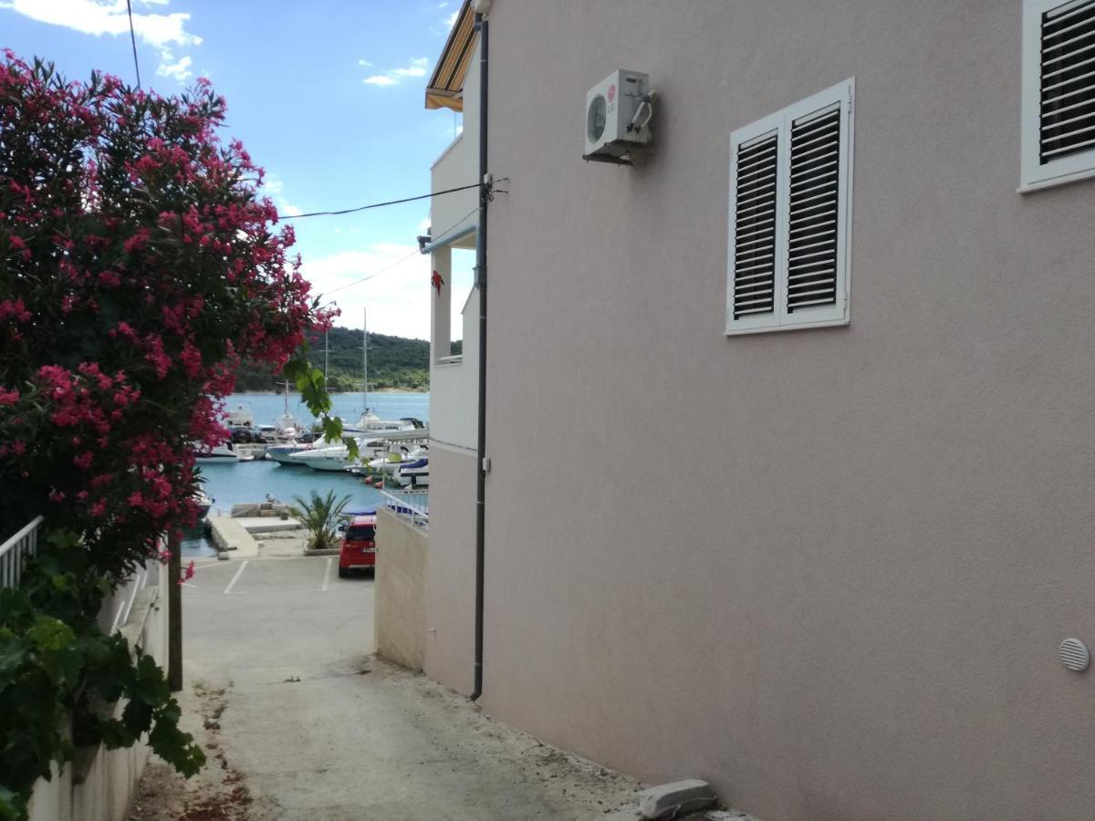 Apartments Nera Tisno Extérieur photo
