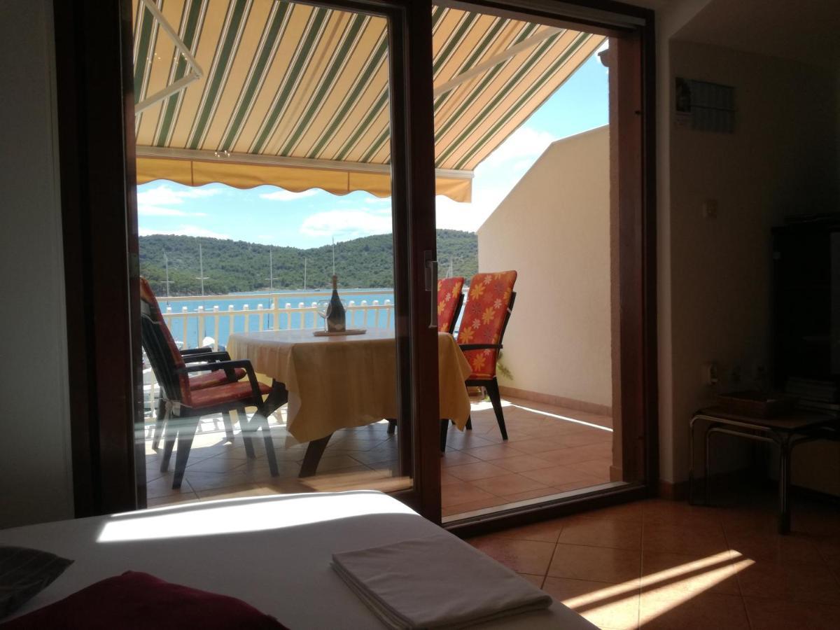 Apartments Nera Tisno Extérieur photo