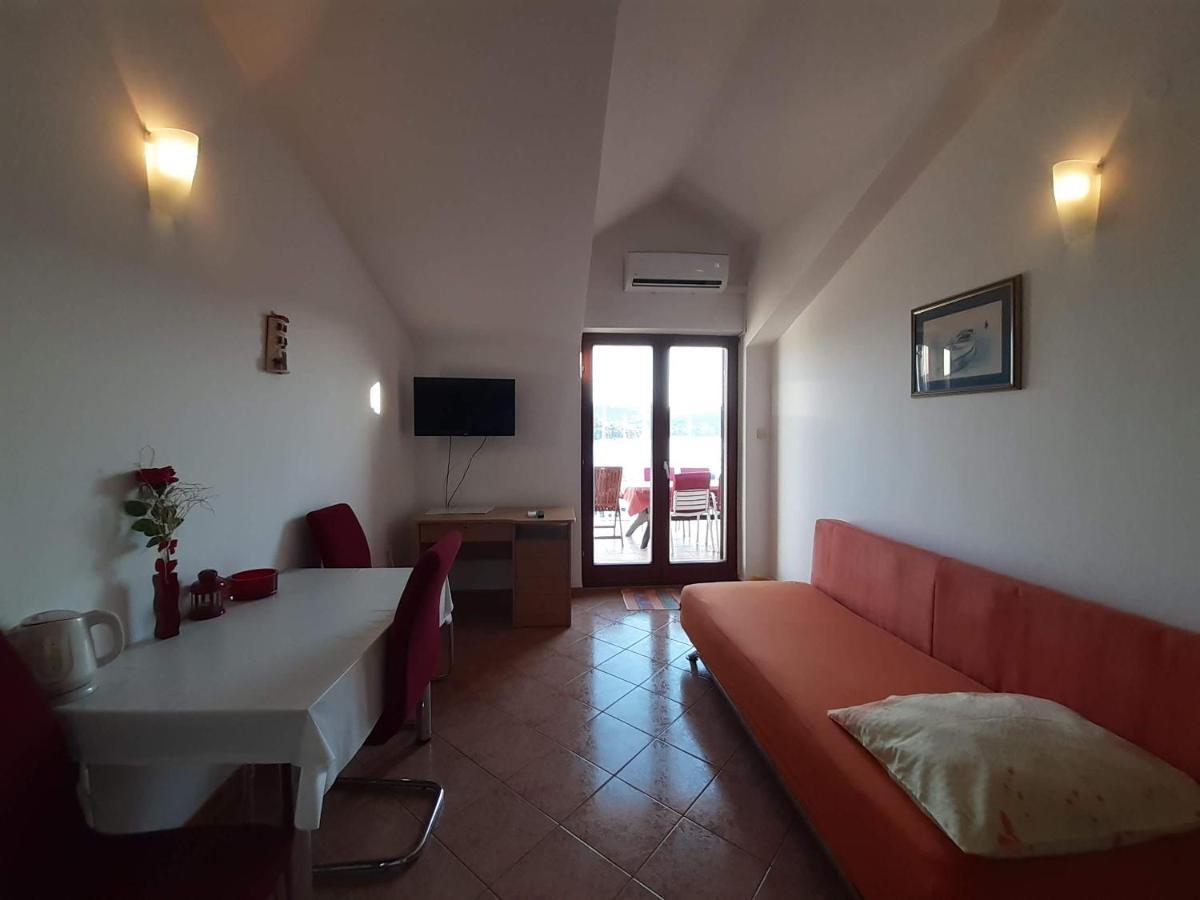 Apartments Nera Tisno Extérieur photo