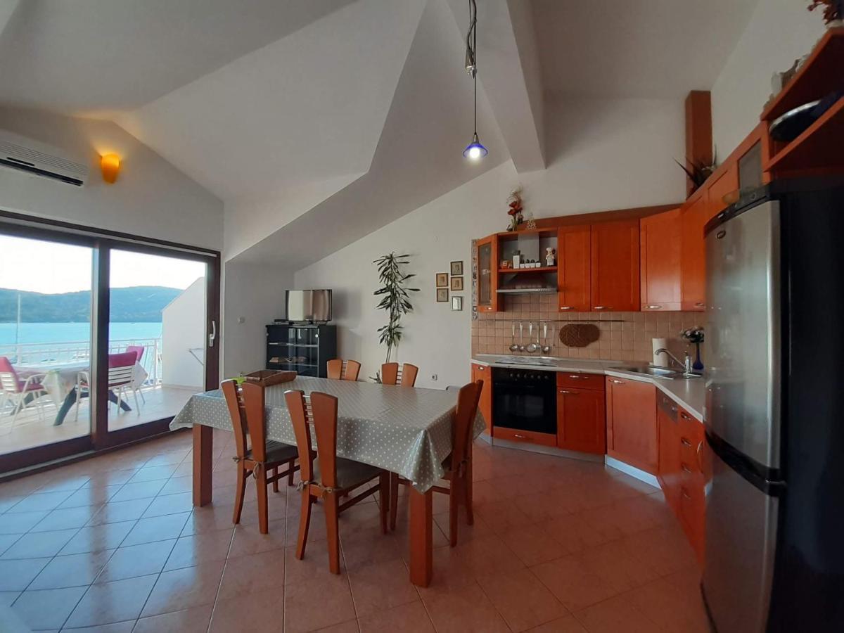 Apartments Nera Tisno Extérieur photo