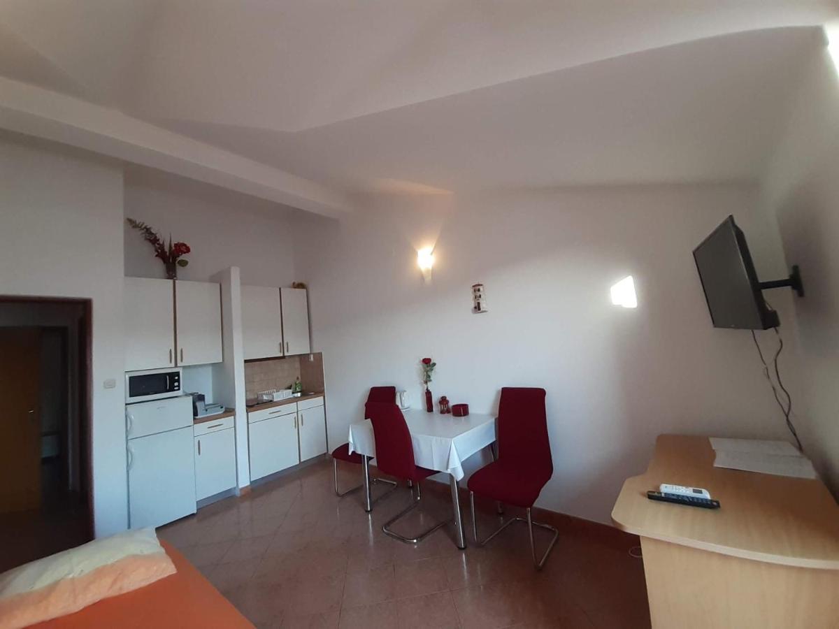 Apartments Nera Tisno Extérieur photo