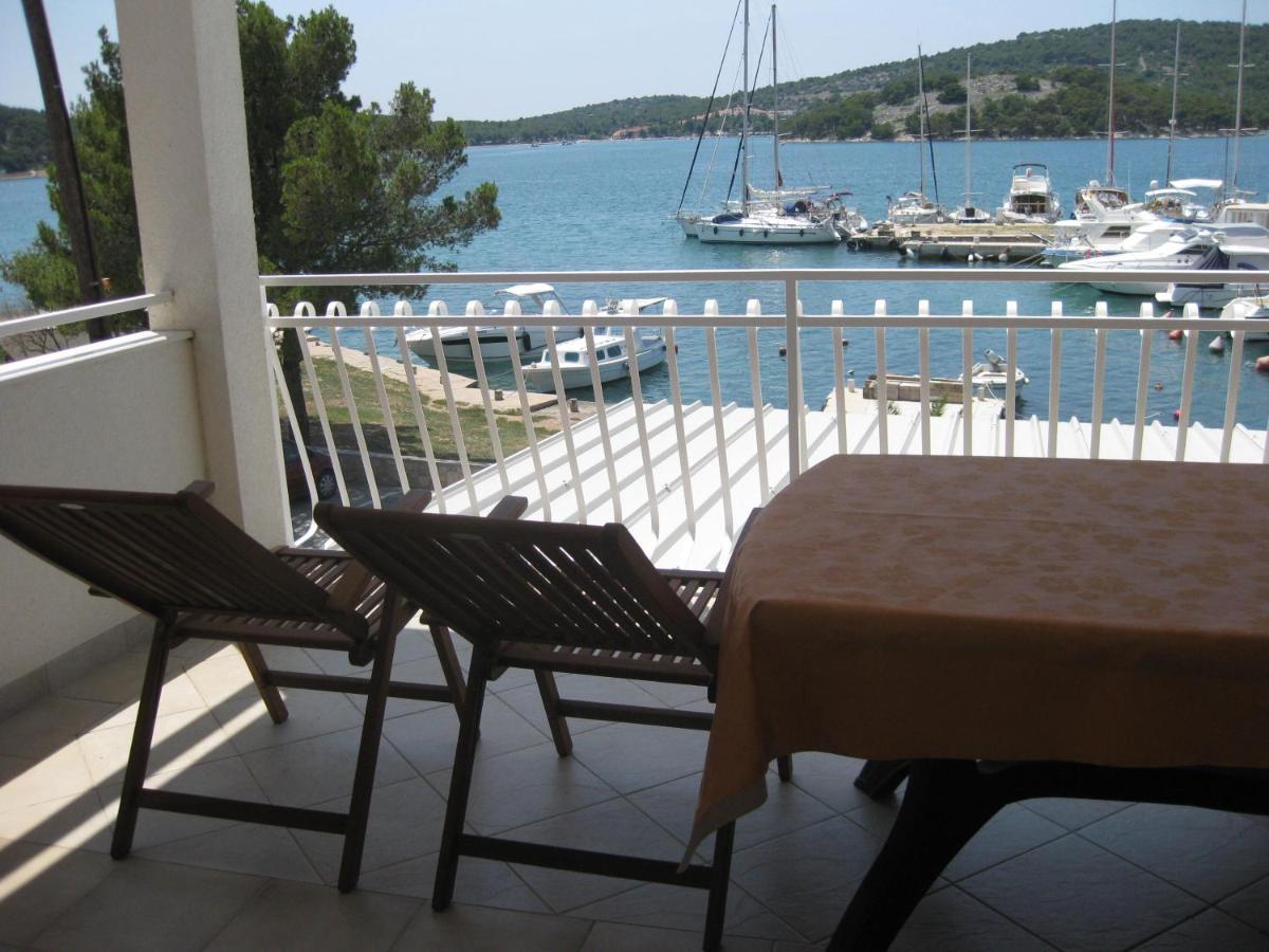 Apartments Nera Tisno Extérieur photo